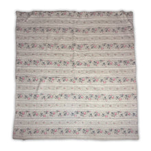 Load image into Gallery viewer, Floral Strip Quilt