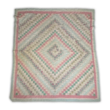 Load image into Gallery viewer, Trip Around the World Quilt