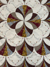 Load image into Gallery viewer, Medallion Fan Quilt