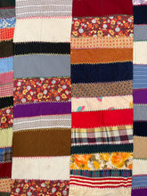 Load image into Gallery viewer, Strip Quilt