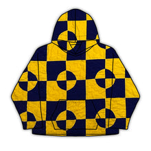 Load image into Gallery viewer, Drunkards Path Quilt