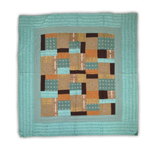 Load image into Gallery viewer, Disappearing Nine Patch Quilt