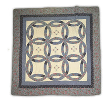 Load image into Gallery viewer, Double Wedding Ring Quilt
