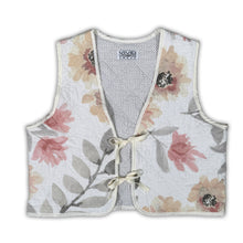 Load image into Gallery viewer, Quilt Vest XL
