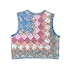 Load image into Gallery viewer, Quilt Vest S
