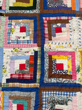 Load image into Gallery viewer, Log Cabin Quilt
