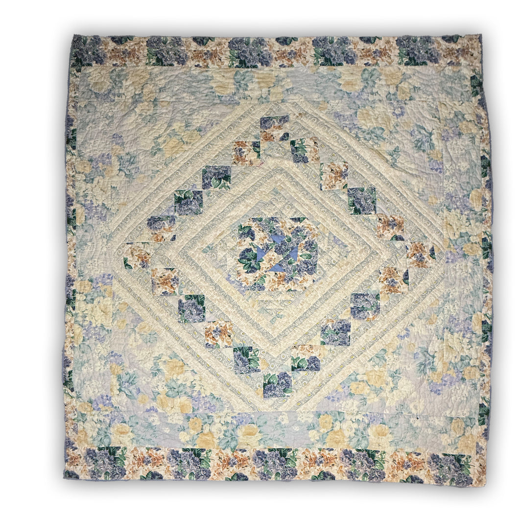 Medallion Quilt (Diamond-in-a-Square Layout)